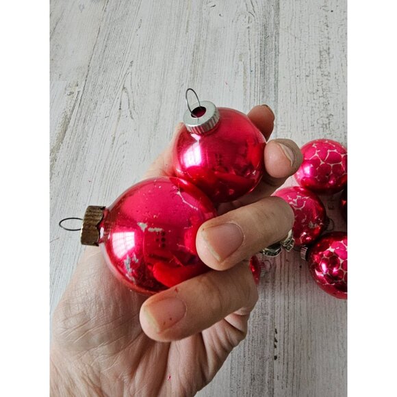 Vintage shiny bright Mercury pink ball ornament Xmas tree red - Picture 4 of 6
